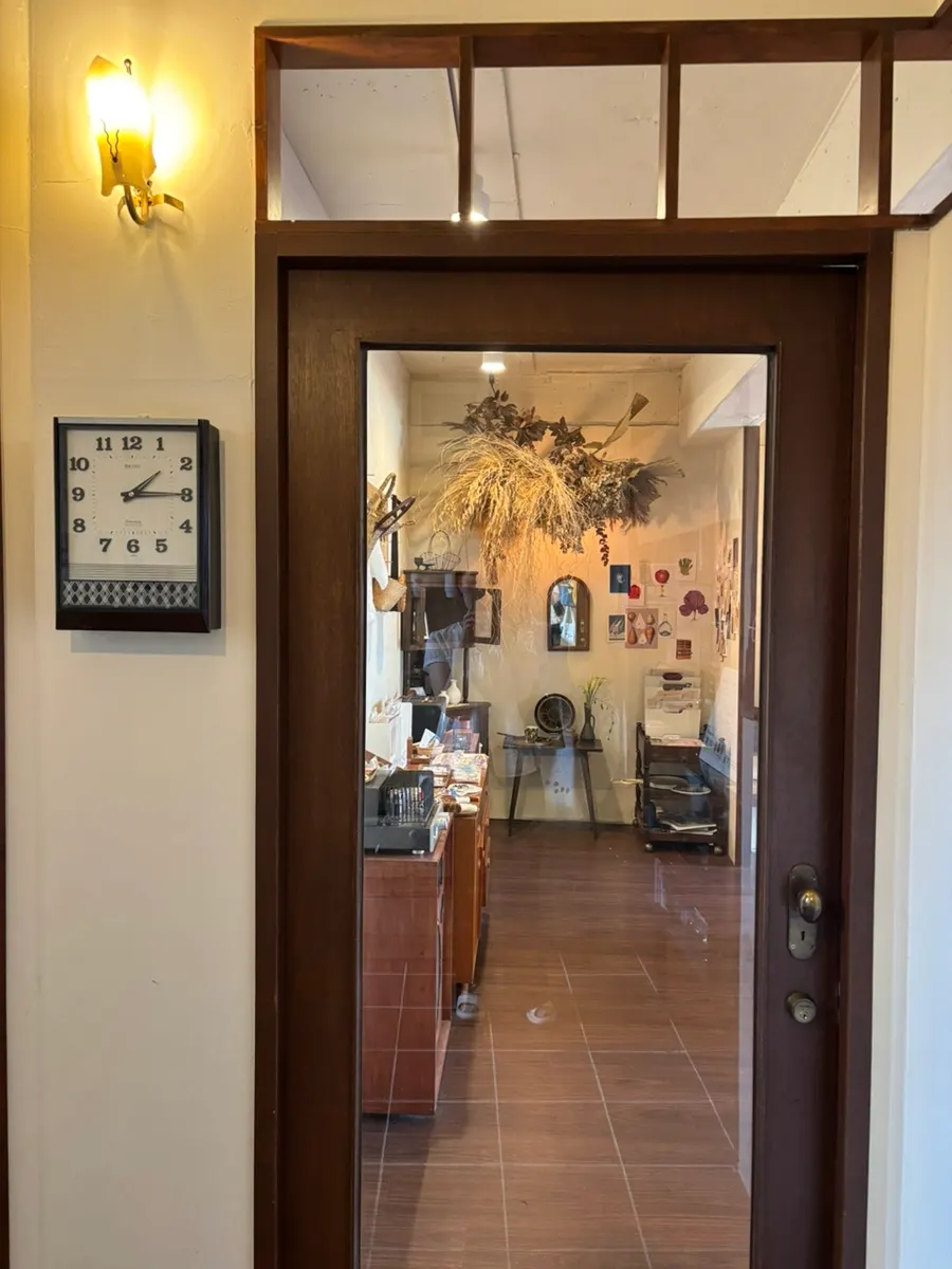 Interior decorated with aesthetic props