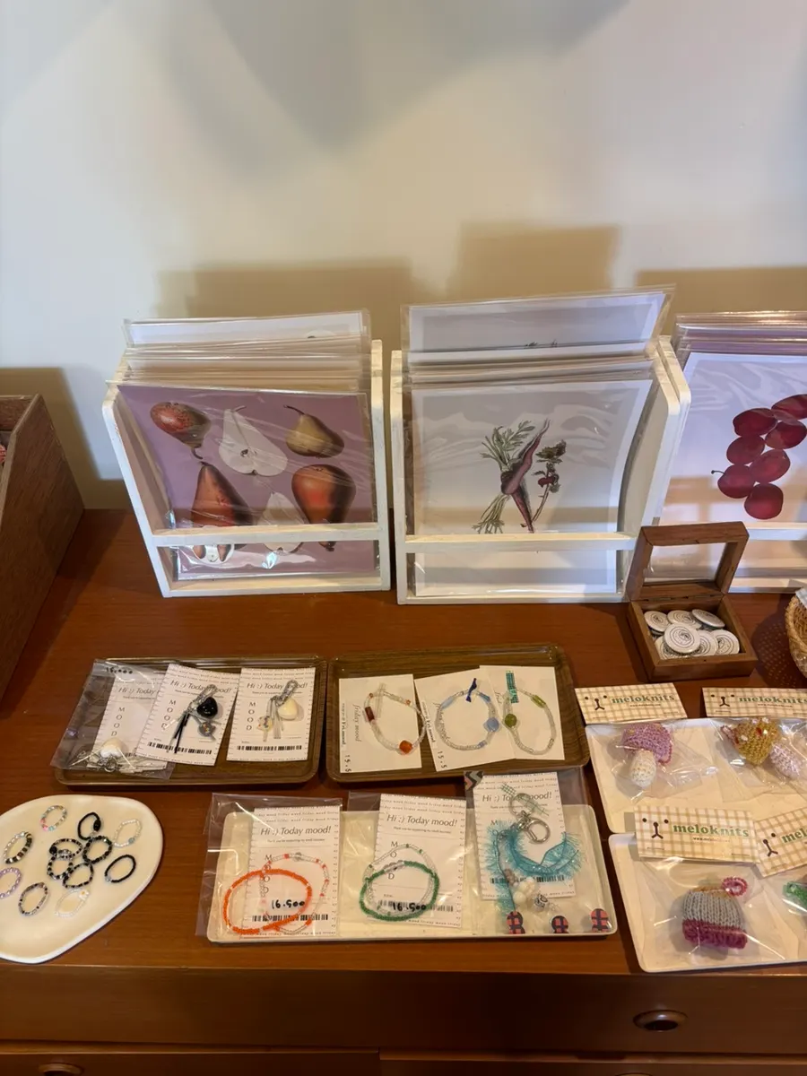 Rings and key rings on display