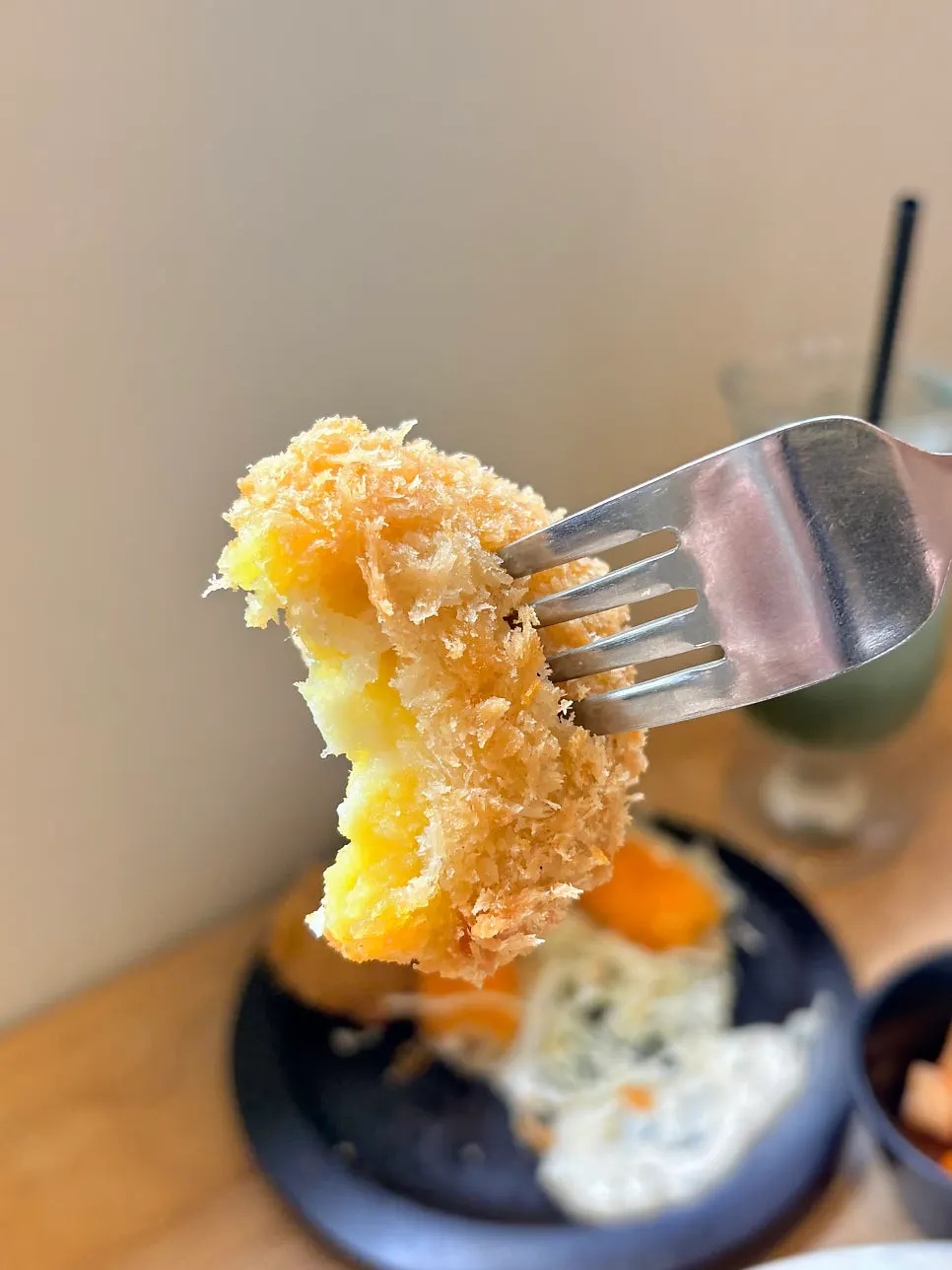 Crispy shrimp tempura served with sauce
