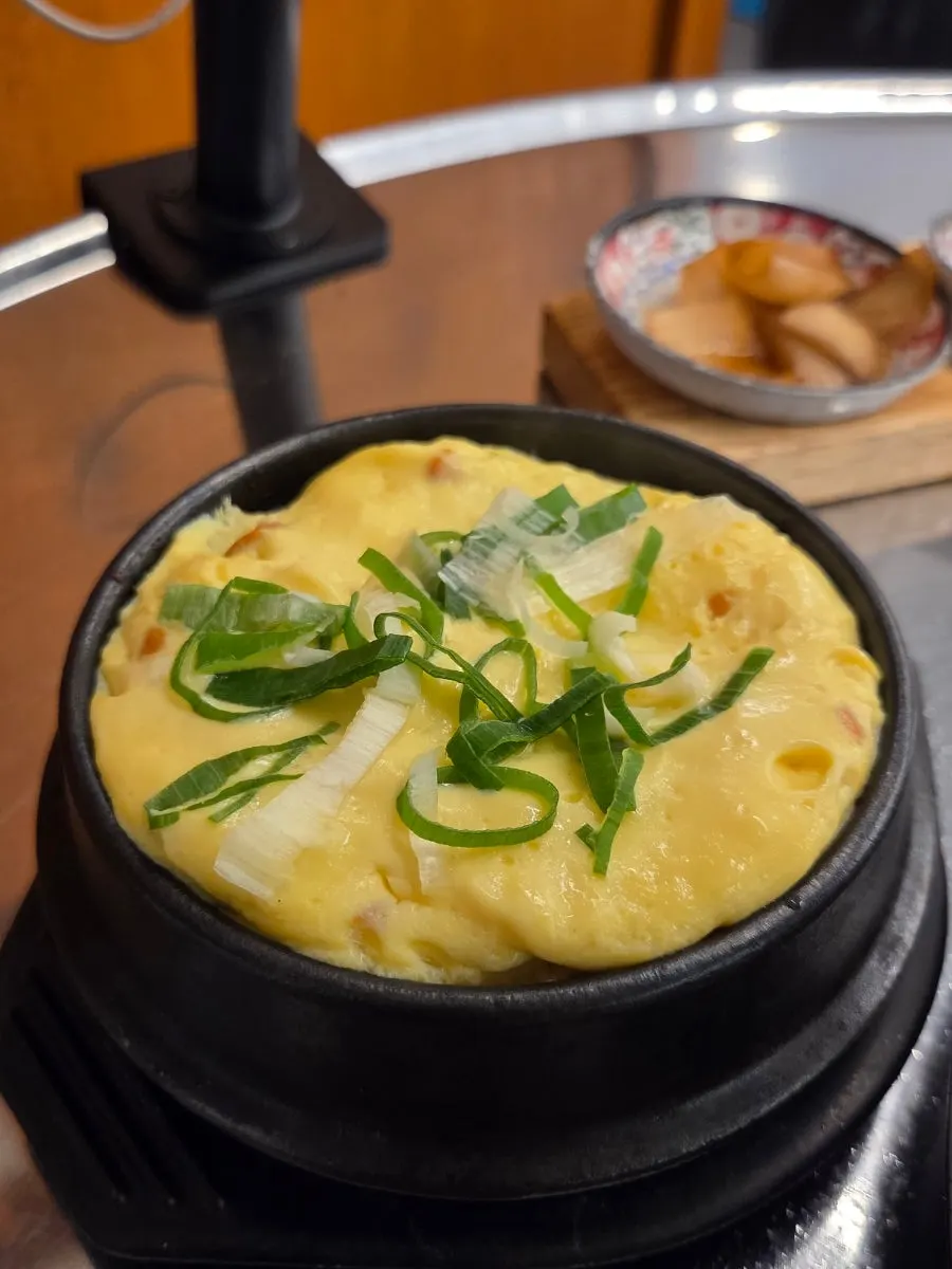 파 올린 뚝배기 계란찜