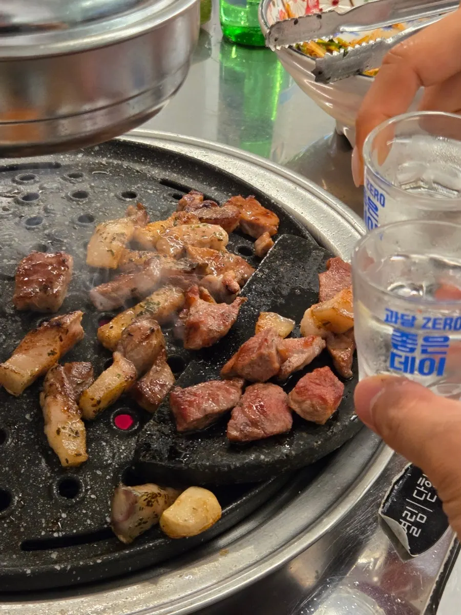 양념에 찍은 뒷고기