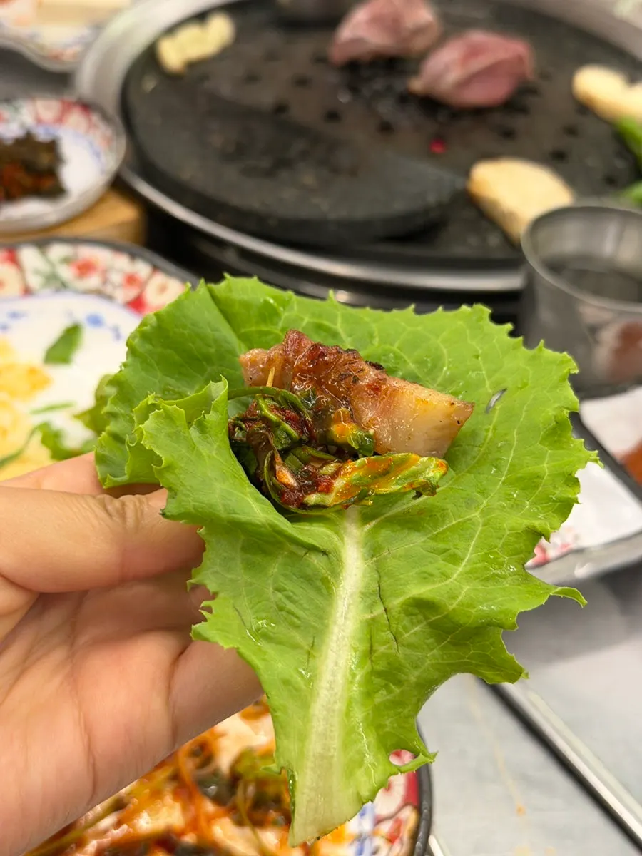 상추에 싸 먹는 뒷고기 쌈