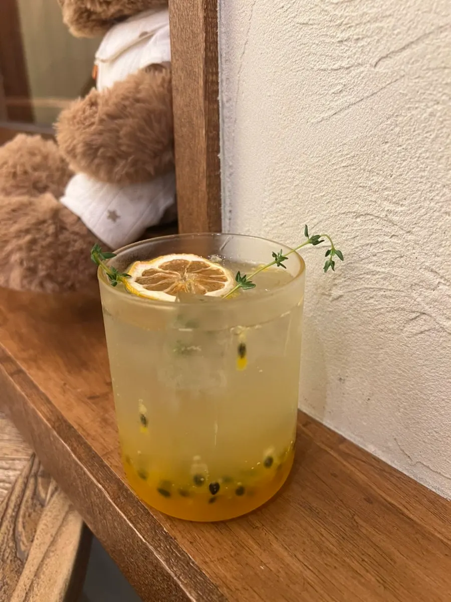 Sparkling ade with passion-fruit preserve
