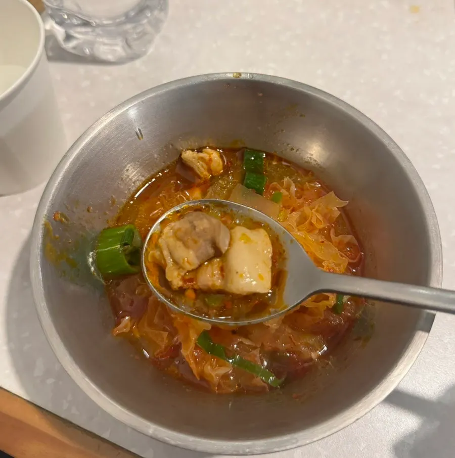 새콤달콤하게 무친 보리새싹 무침