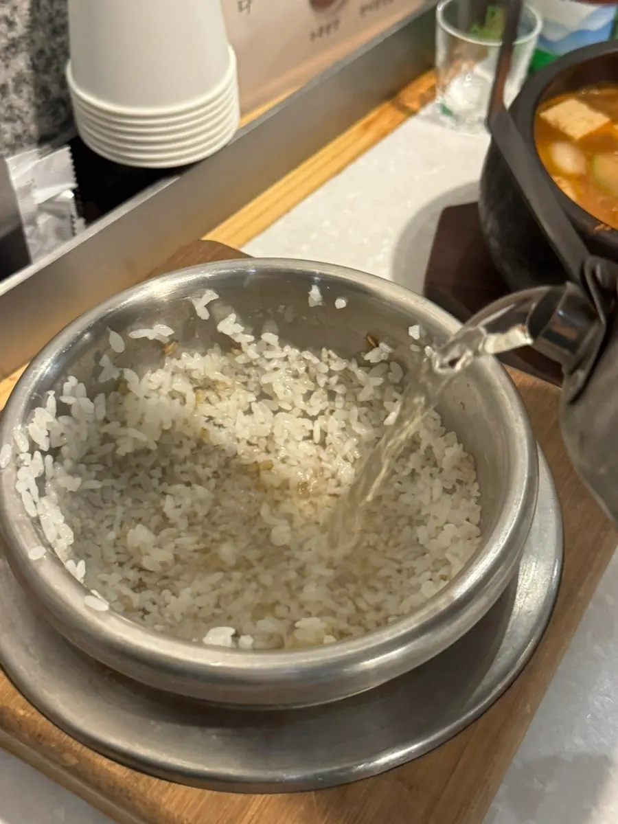 솥밥 후 마무리로 먹는 숭늉