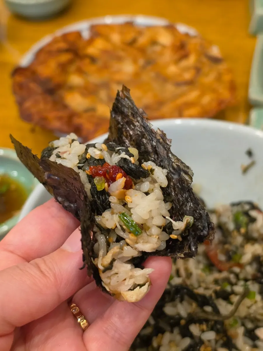 곱창김에 싼 삼치곤드레밥 한 쌈