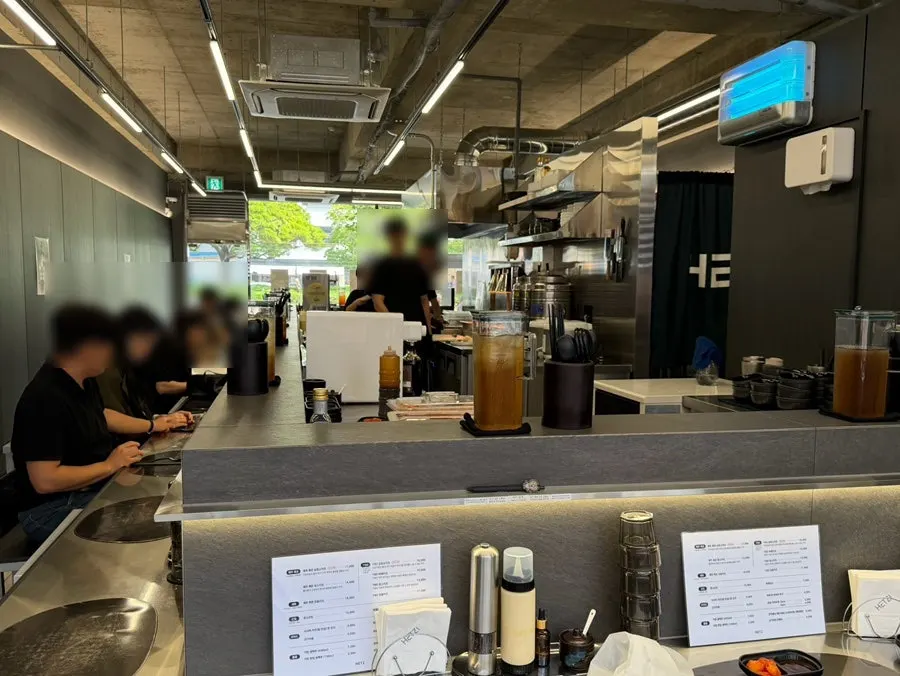 그레이톤 바 테이블 좌석
