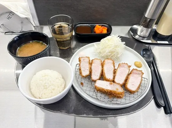 헷츠 전포점 돈카츠 마무리 사진