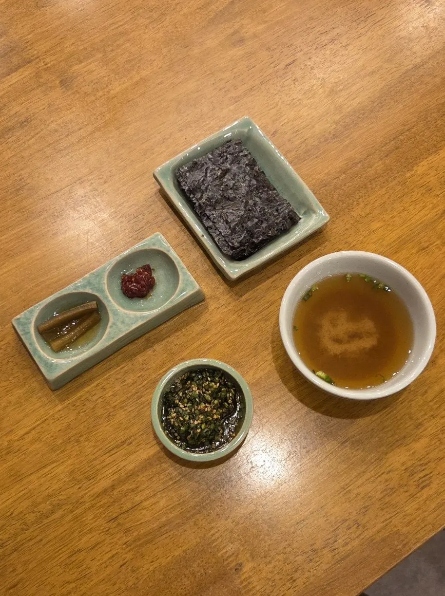 Menu guide at Hyangtaek