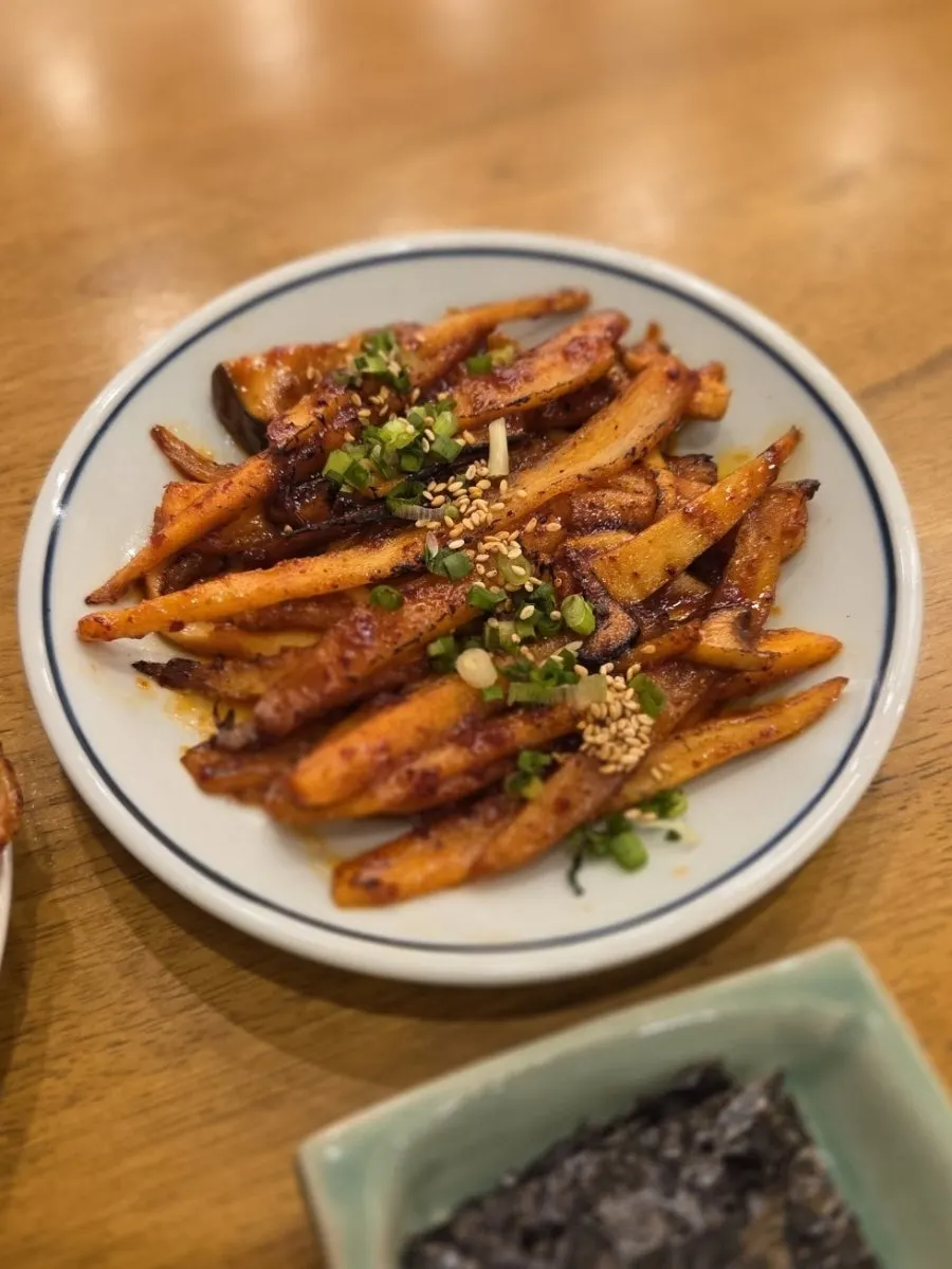 Golden-brown Cheongsong-style chicken bulgogi