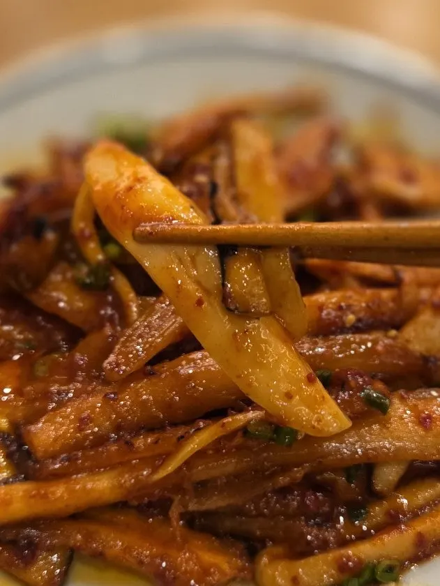 Deodeok mushroom grill in spicy sauce
