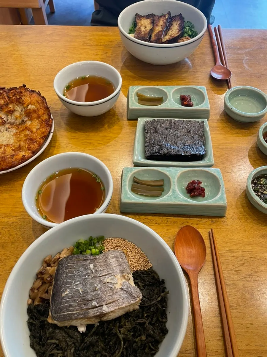 김에 싸 먹는 삼치곤드레밥