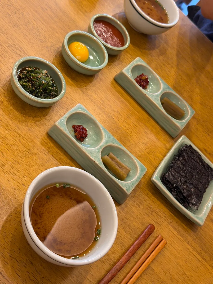 Clean side-dish spread at Hyangtaek Jeonpo Branch