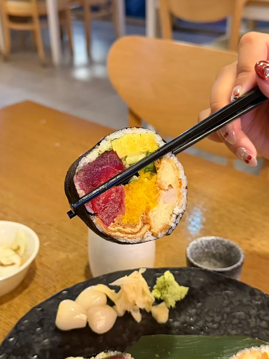 Cross-section of the tightly packed tuna futomaki