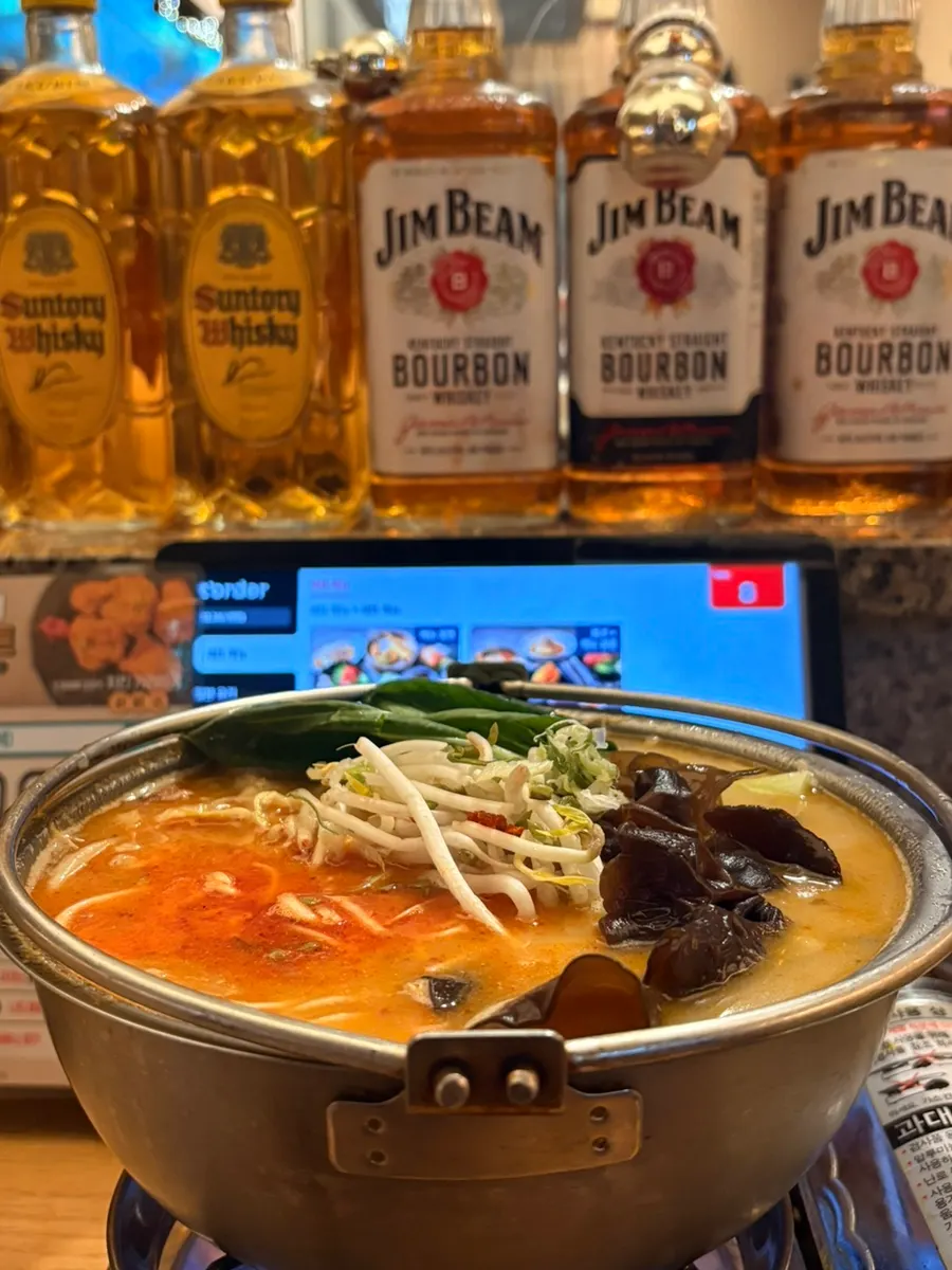 A pot of smoky beef belly nagasaki champon