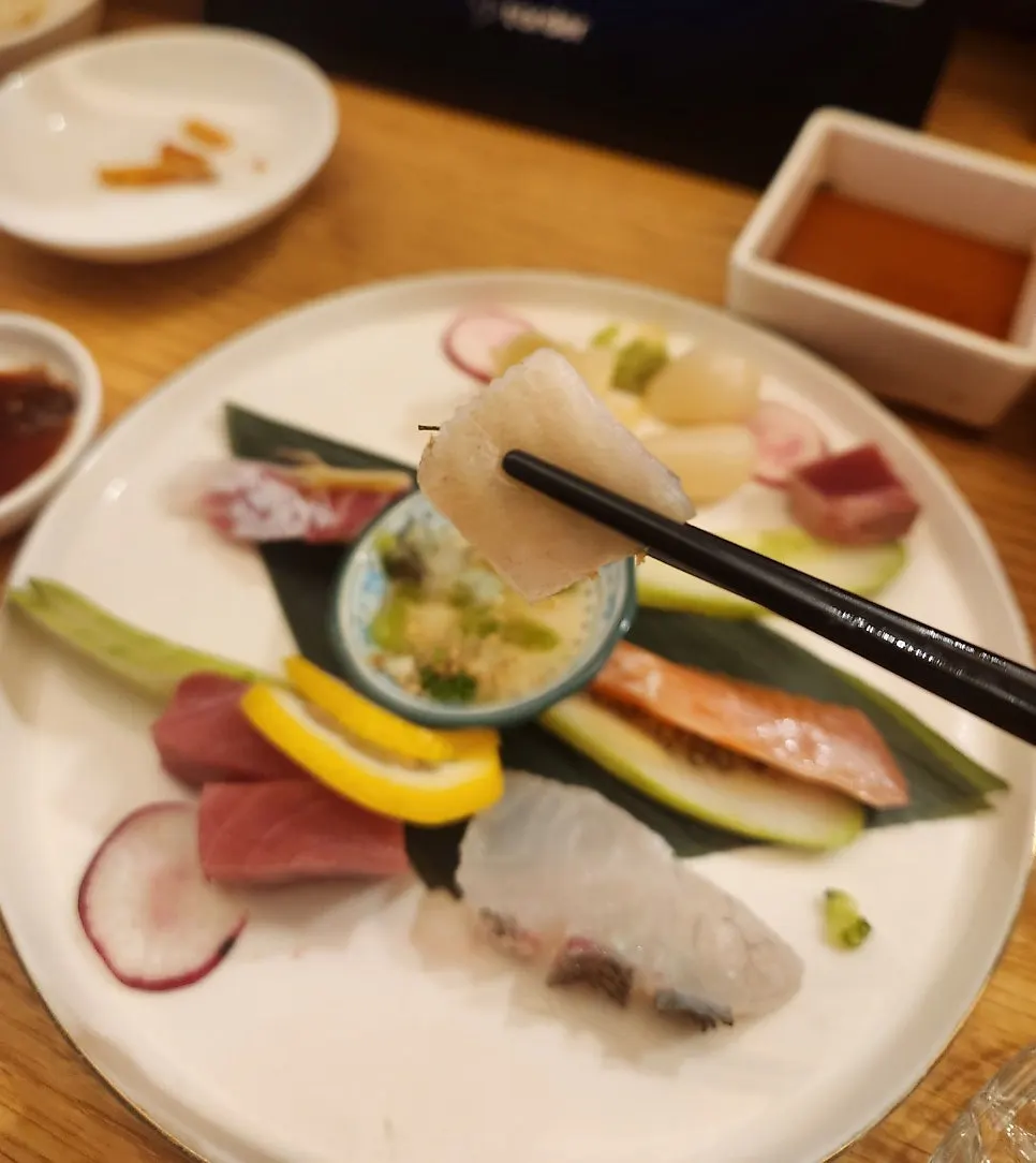 Solo sashimi mori with abalone