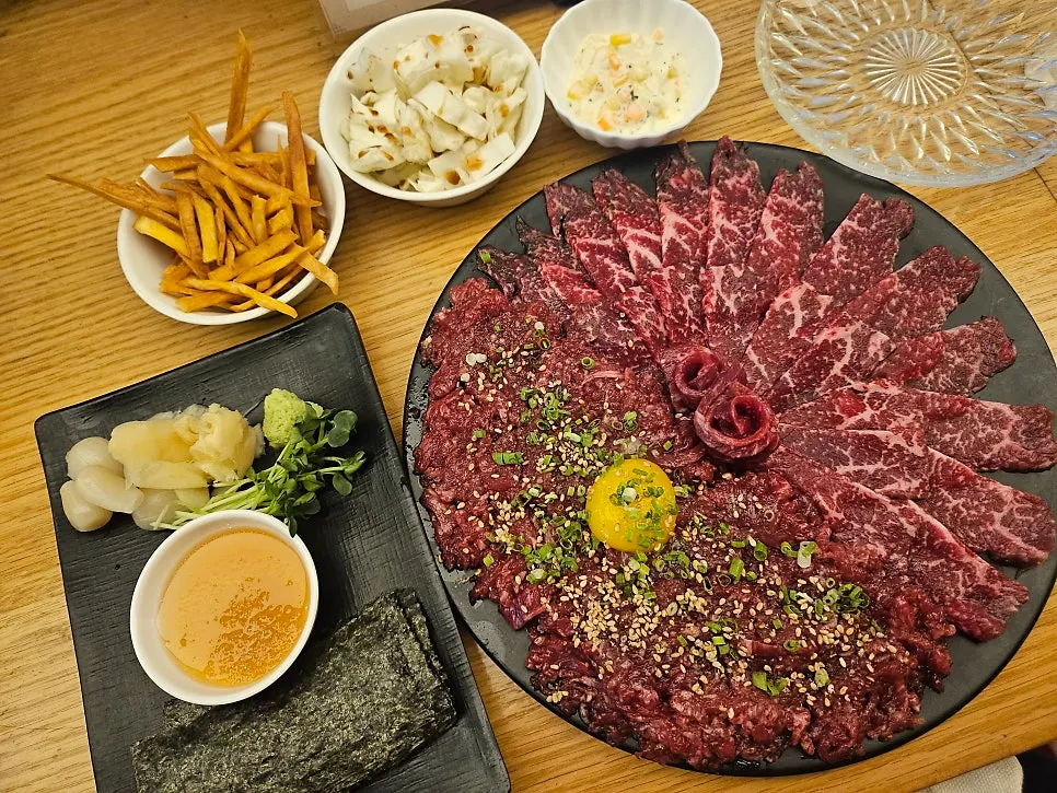 12.24 Seomyeon Branch's set and à la carte menu board