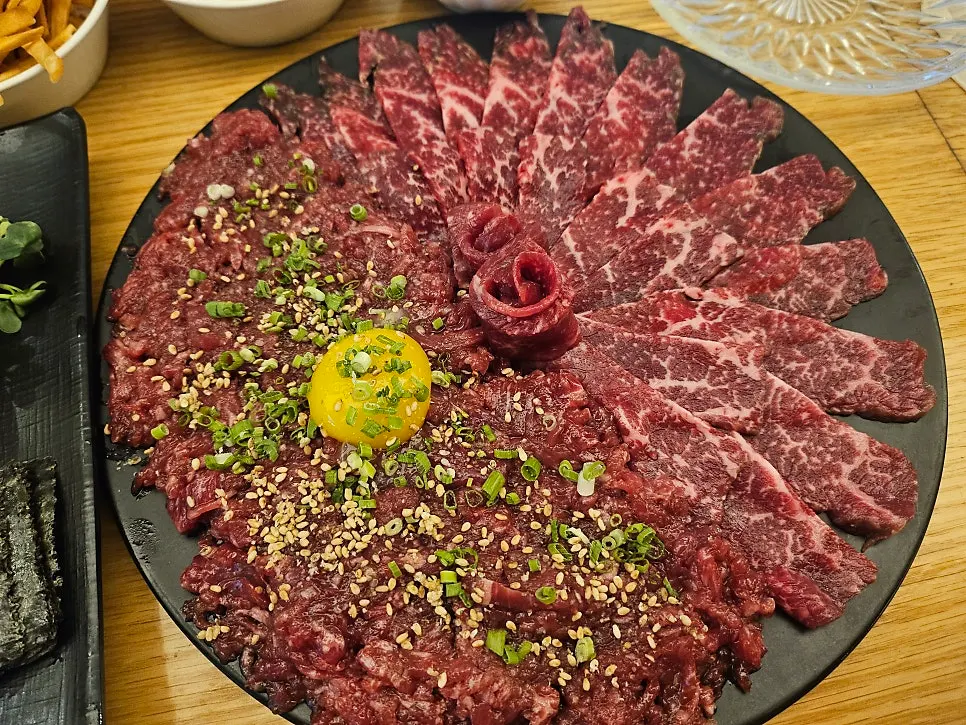 Full spread of the beef sashimi and yukhoe set