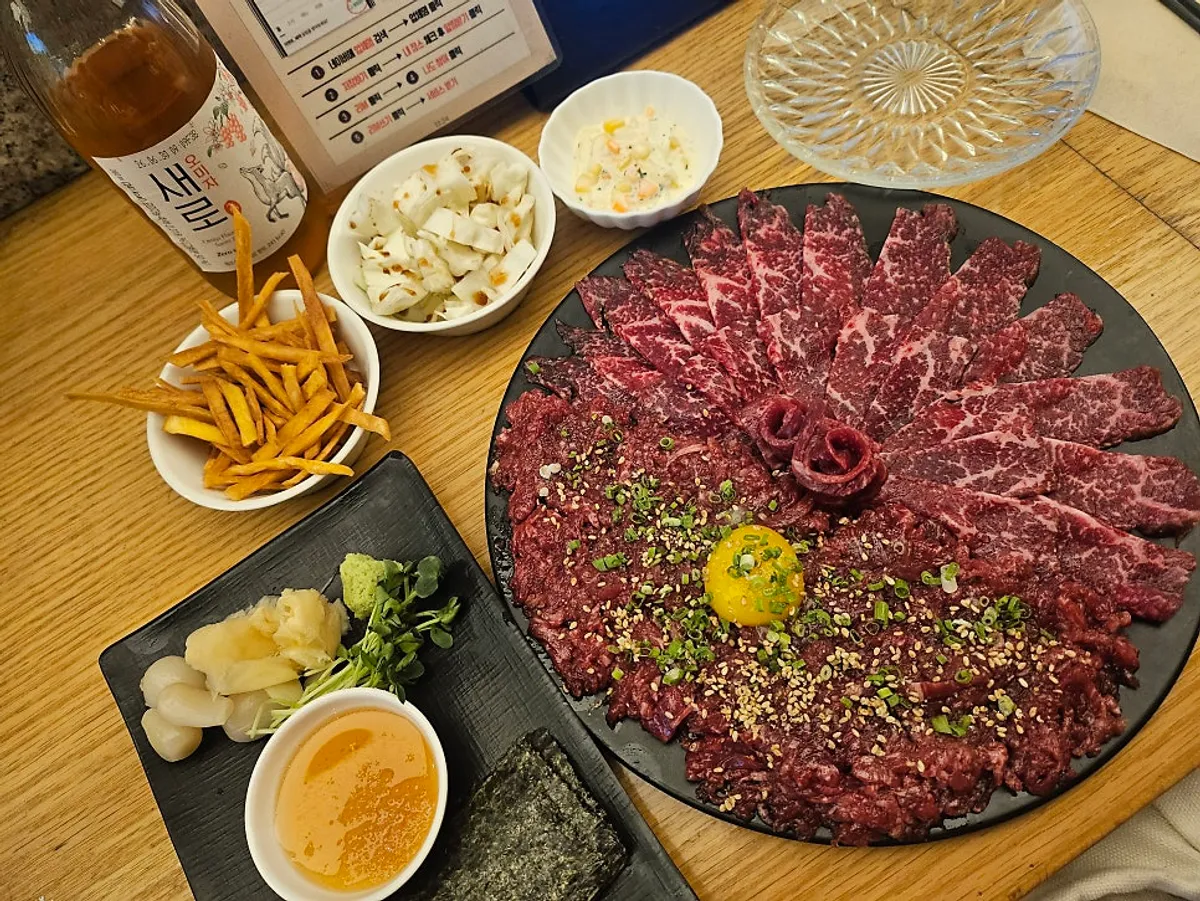 Final photo of the solo drinking table at 12.24 Seomyeon Branch