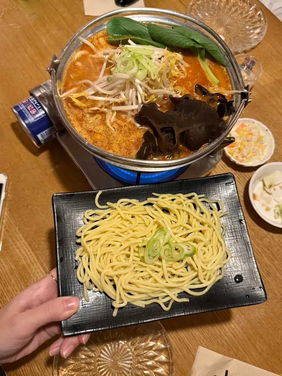 세트와 탕 회 튀김이 있는 메뉴 화면