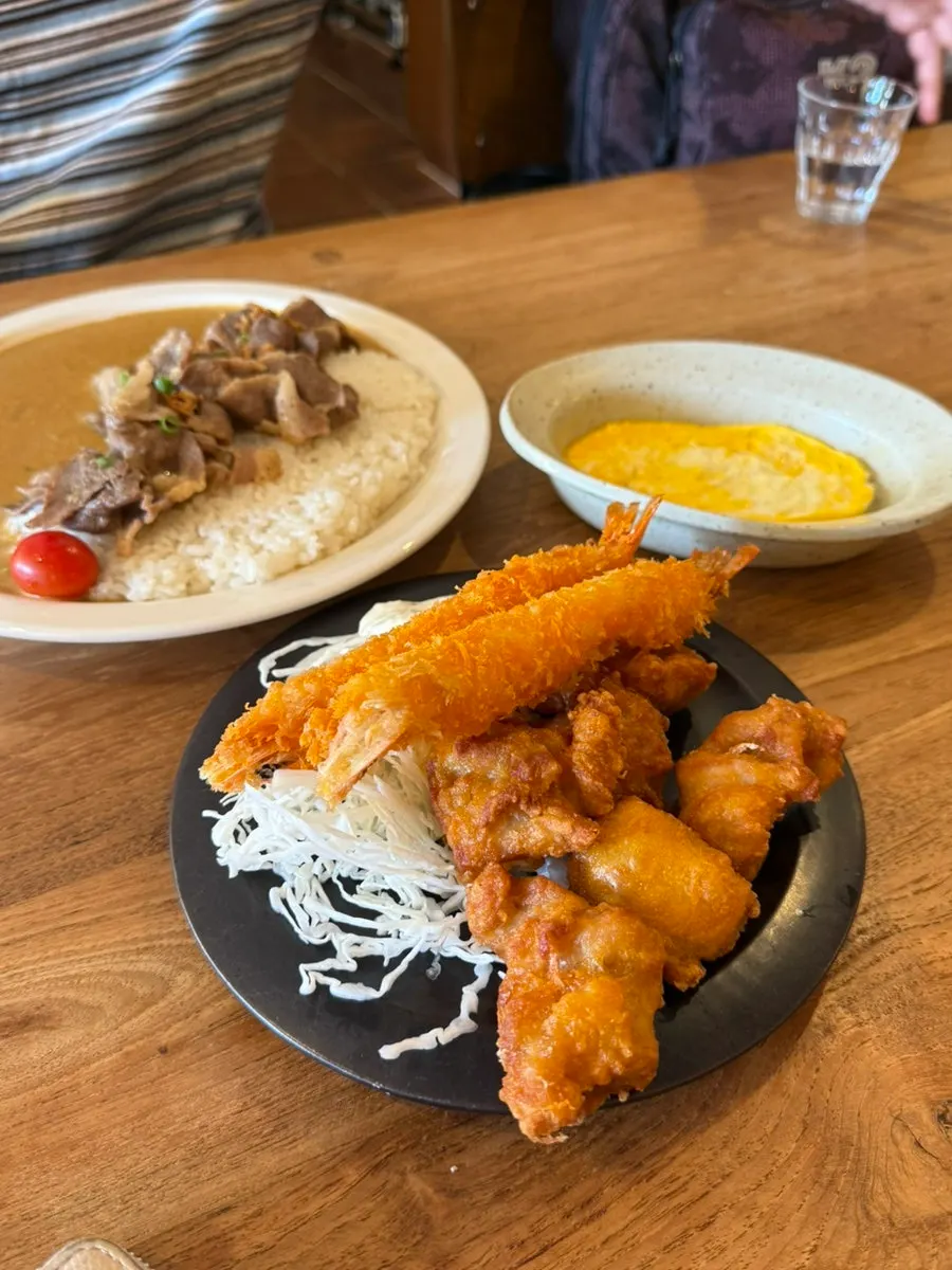 Karaage and 2-piece shrimp tempura side dishes