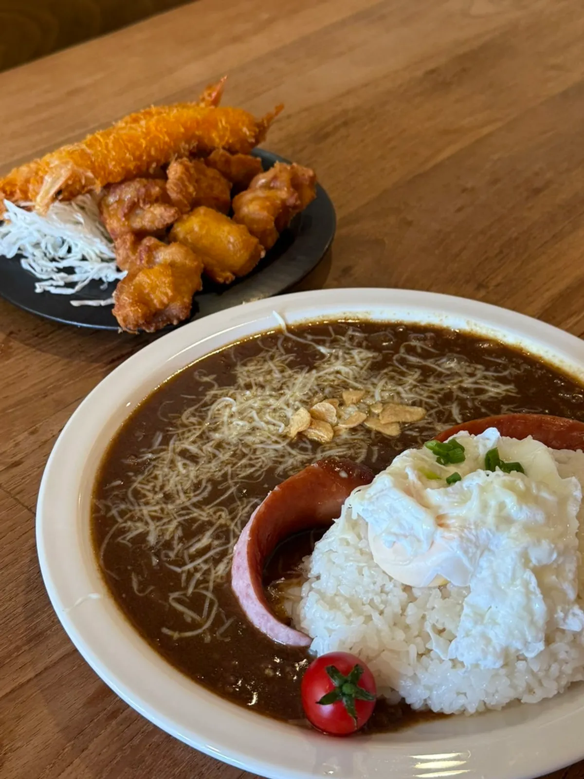 A representative photo of a plate of curry at Sarugak20