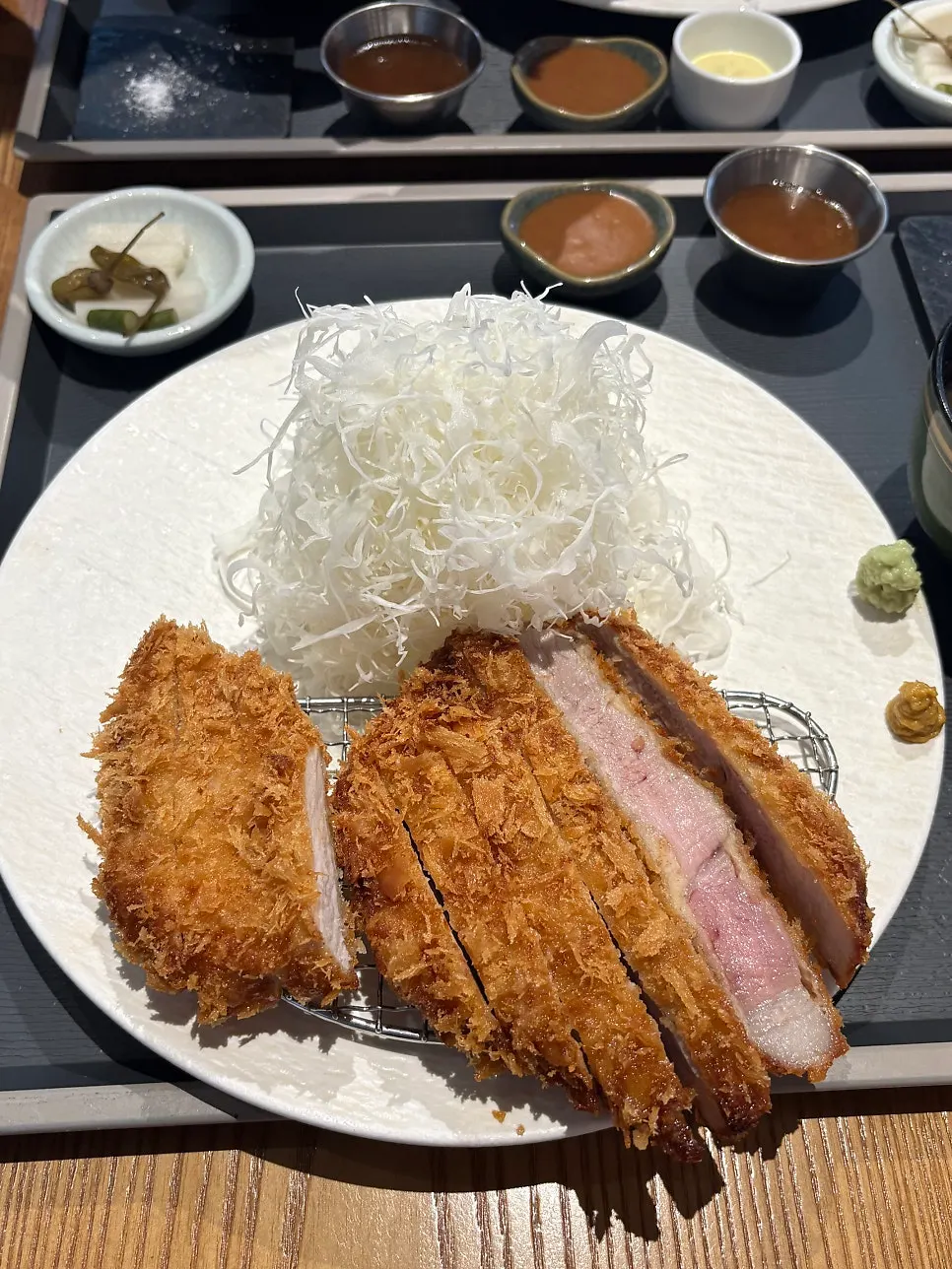 등심과 가브리살이 붙은 가브리등심 카츠