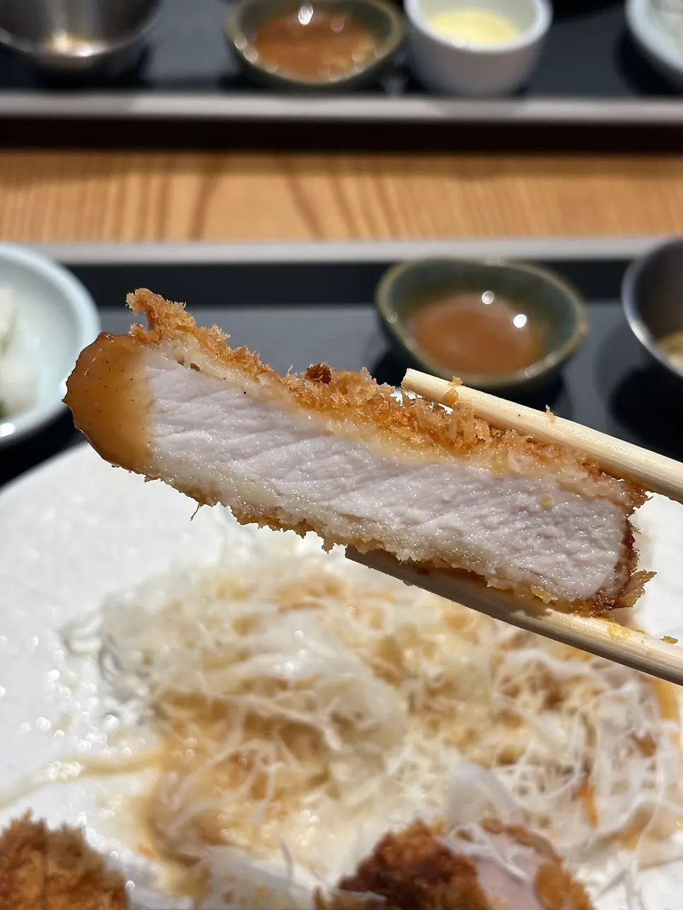 속이 통통한 새우카츠