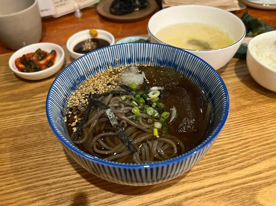 Mini chilled soba with ice