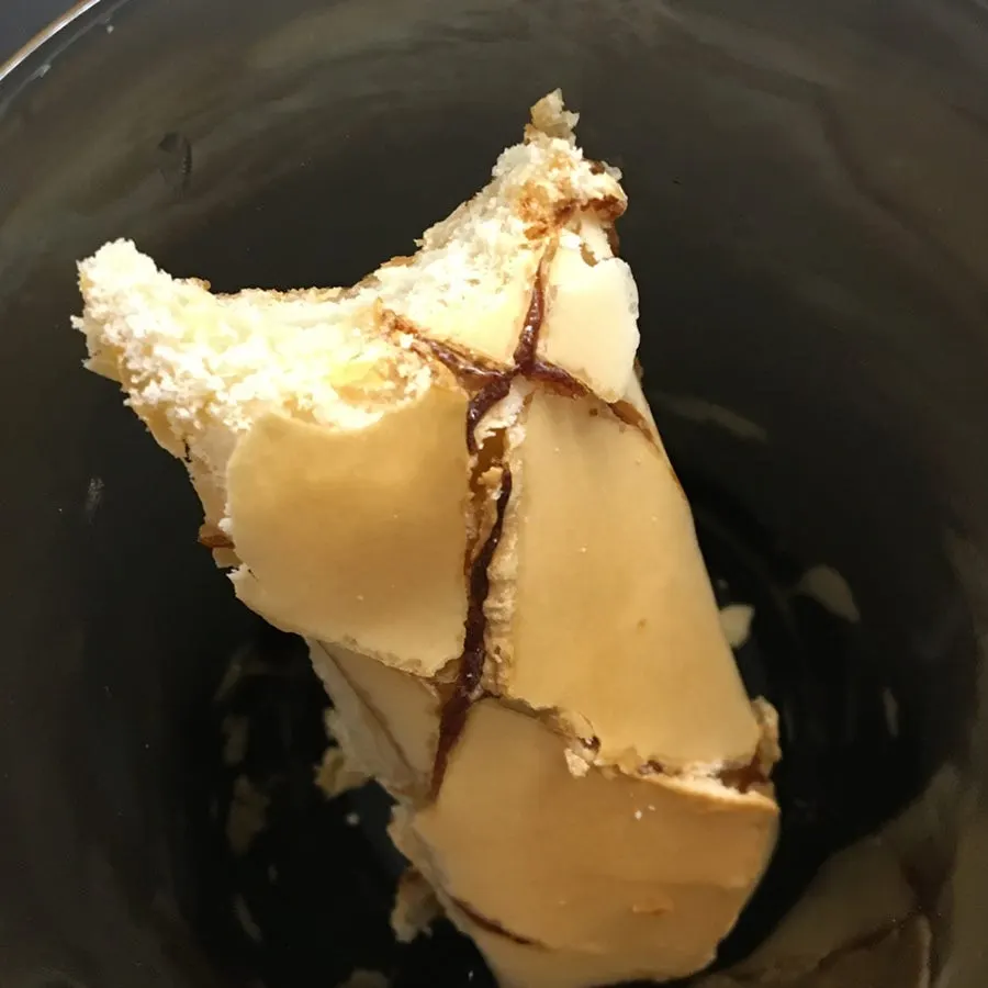 Nunettine served as a café dessert