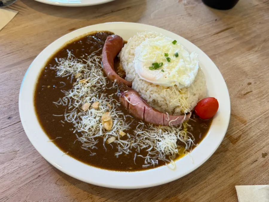 A plate of beef special curry with beef
