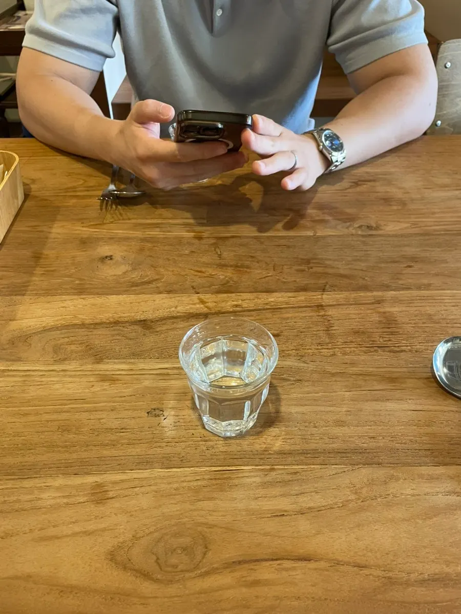 Restaurant decor with a Japanese travel atmosphere