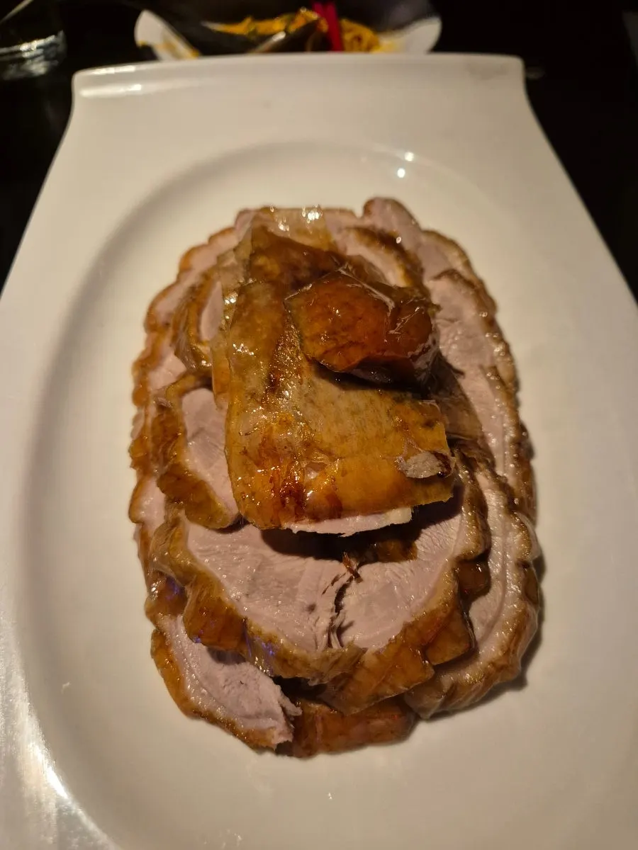 면을 집어 올린 마라라구누들