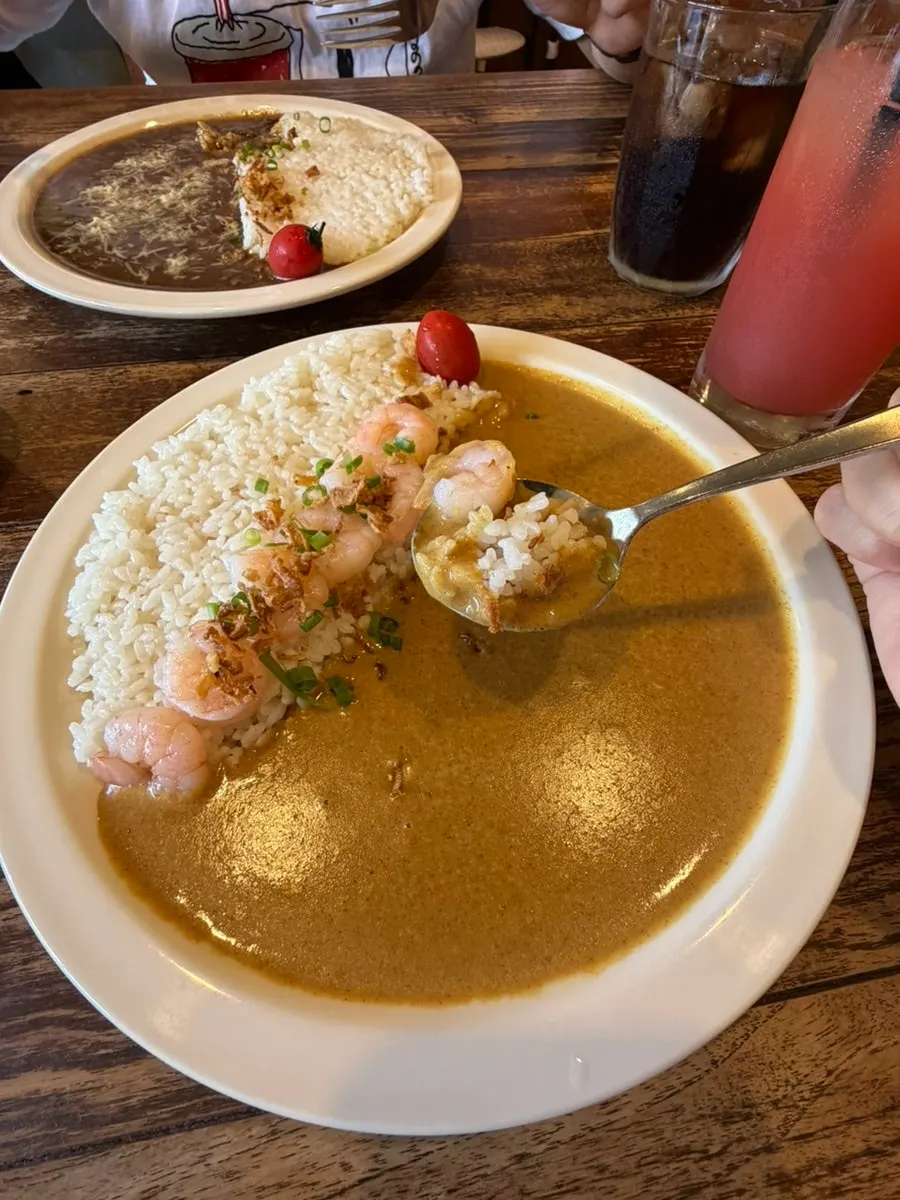 Cream curry served with shrimp
