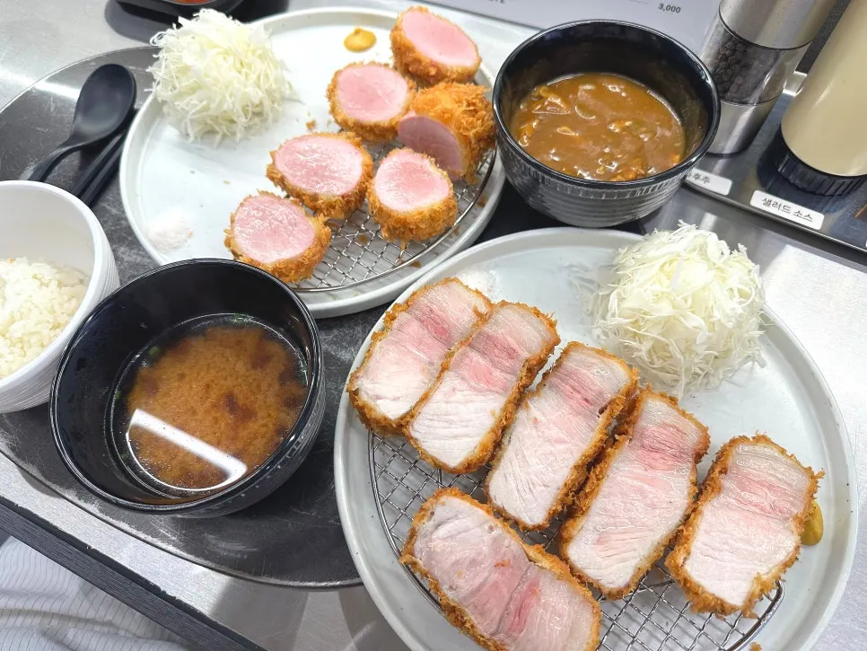 Signature tonkatsu menu at Hets in Jeonpo