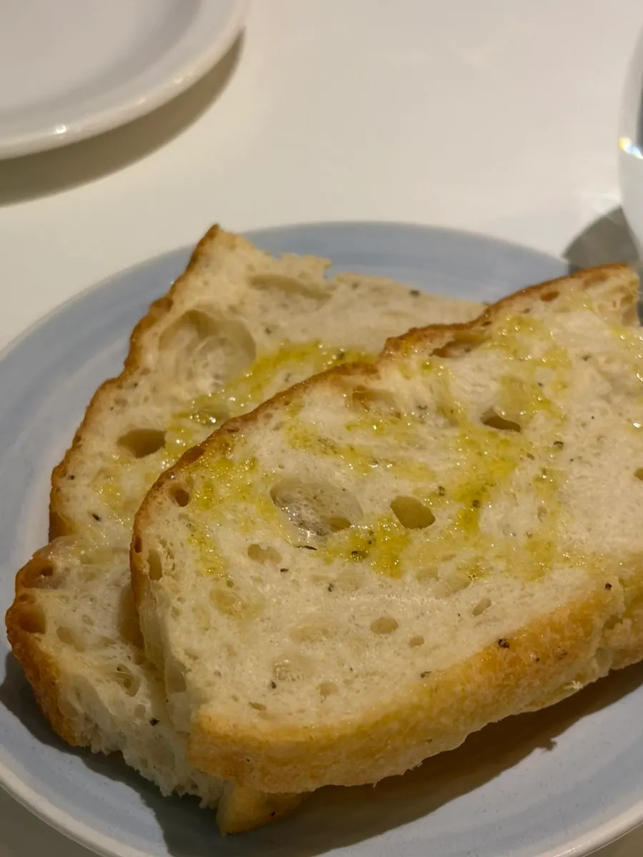 Side dish roti focaccia 2 potong buatan sendiri