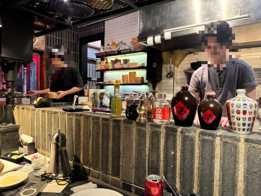 미림양장 다찌석과 테이블 좌석