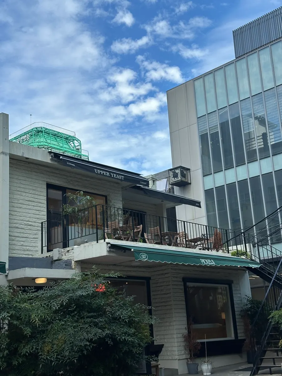 Exterior of Pickles, a Jeonpo brunch restaurant