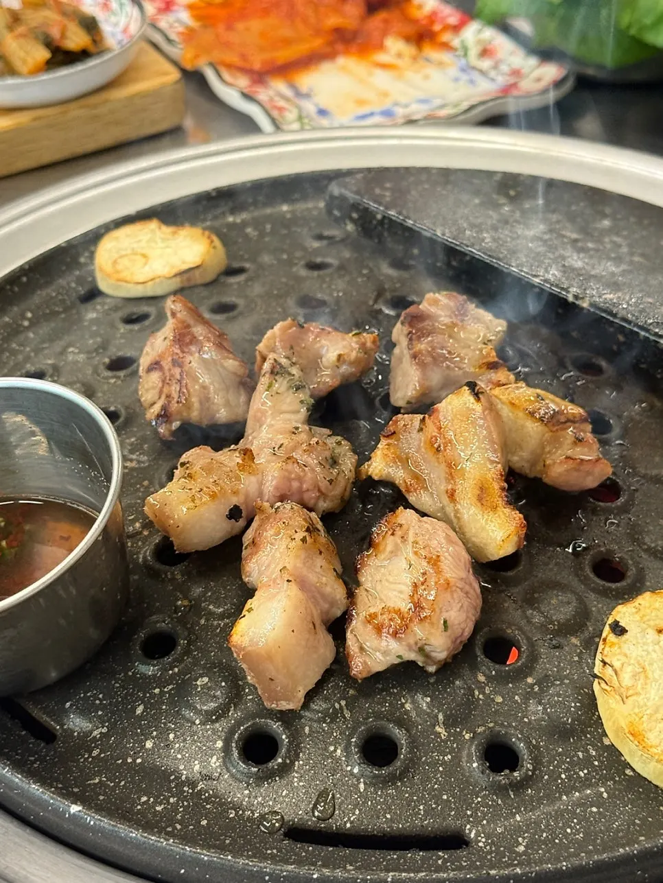 Du-hangjeong and scallop-shaped cut cooking on the grill