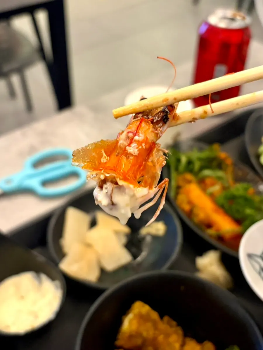 Shrimp heads fried until crispy