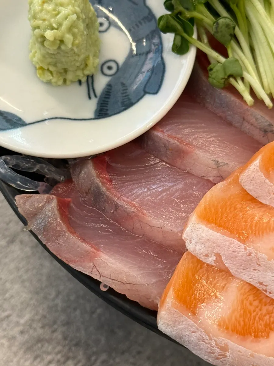 Main dish: the assorted aged sashimi platter