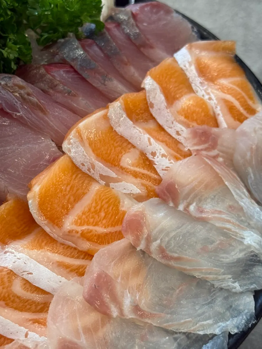 Close-up of flatfish and sea bream in the assorted platter