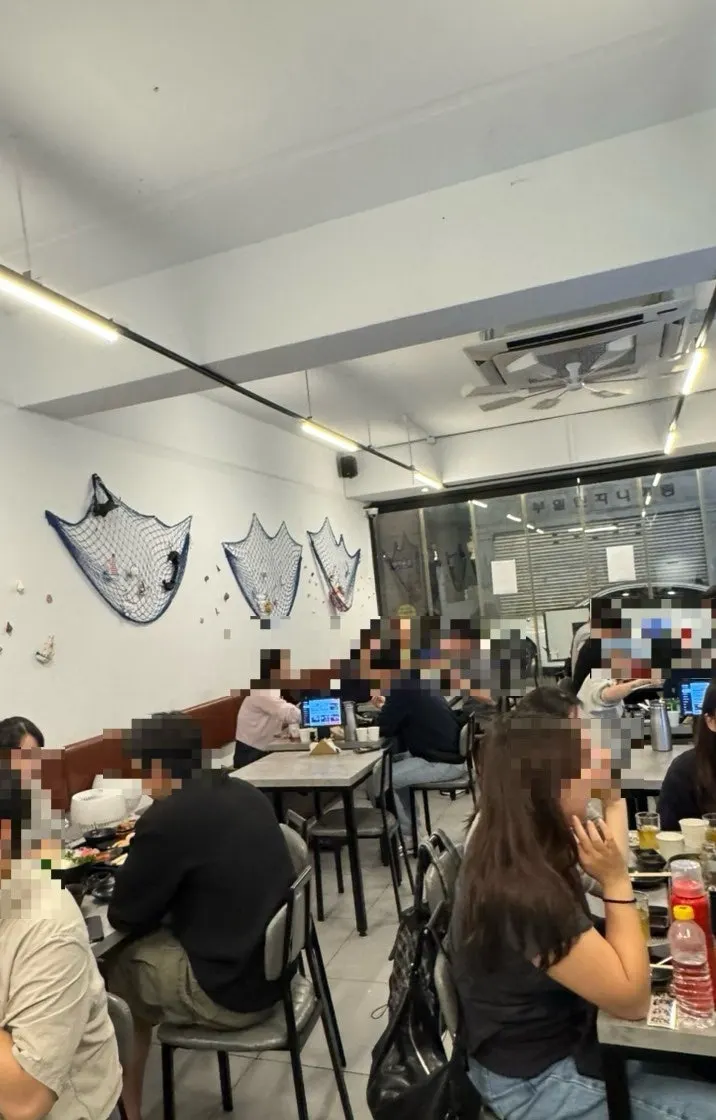 전포대로216번길 리고수산 전포역본점 외관