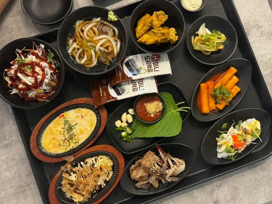 리고수산 모듬회 한상과 스끼다시 한 상차림