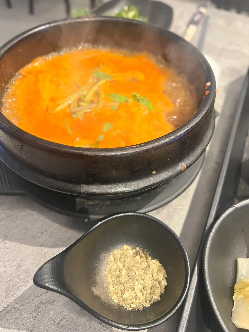 김쌈과 초밥처럼 만든 회