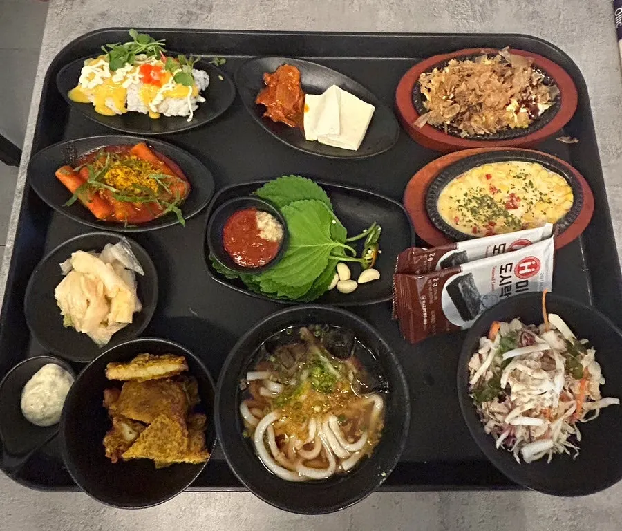 떡볶이 콘치즈 냉우동 등 스끼다시 한상