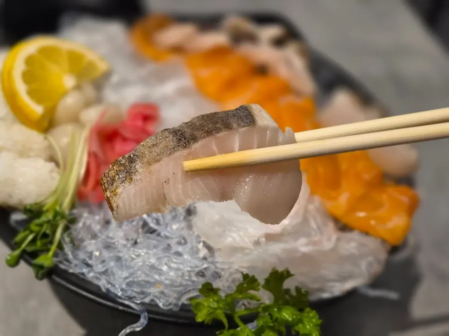 Thick Spanish mackerel sashimi seared with a torch