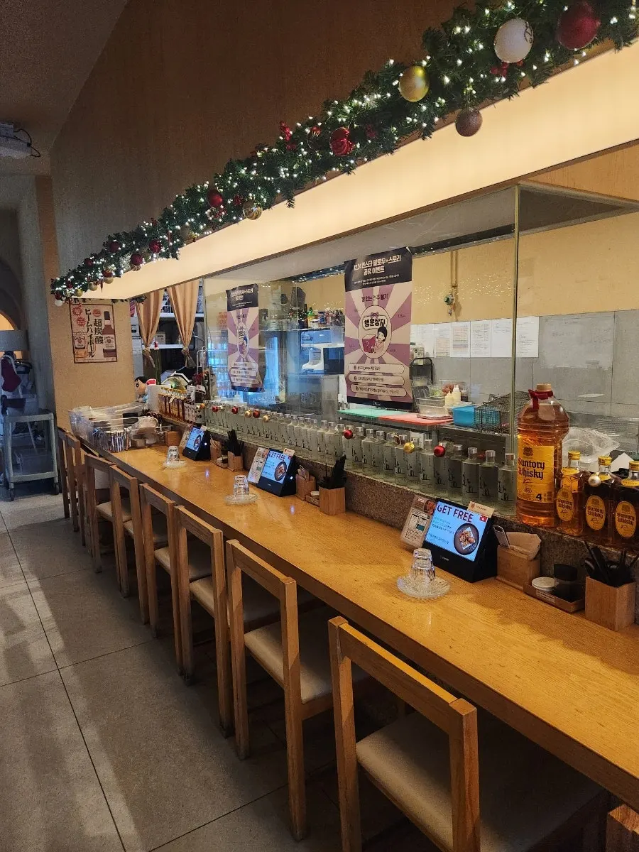 Christmas-themed restaurant decor