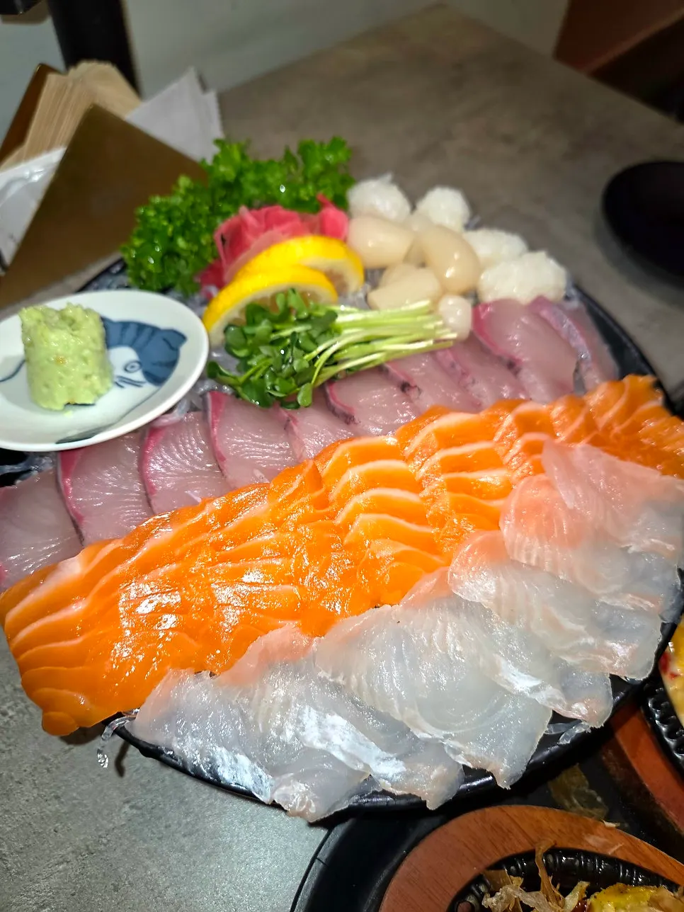 Rigo Susan's mixed platter with salmon, flatfish and mullet