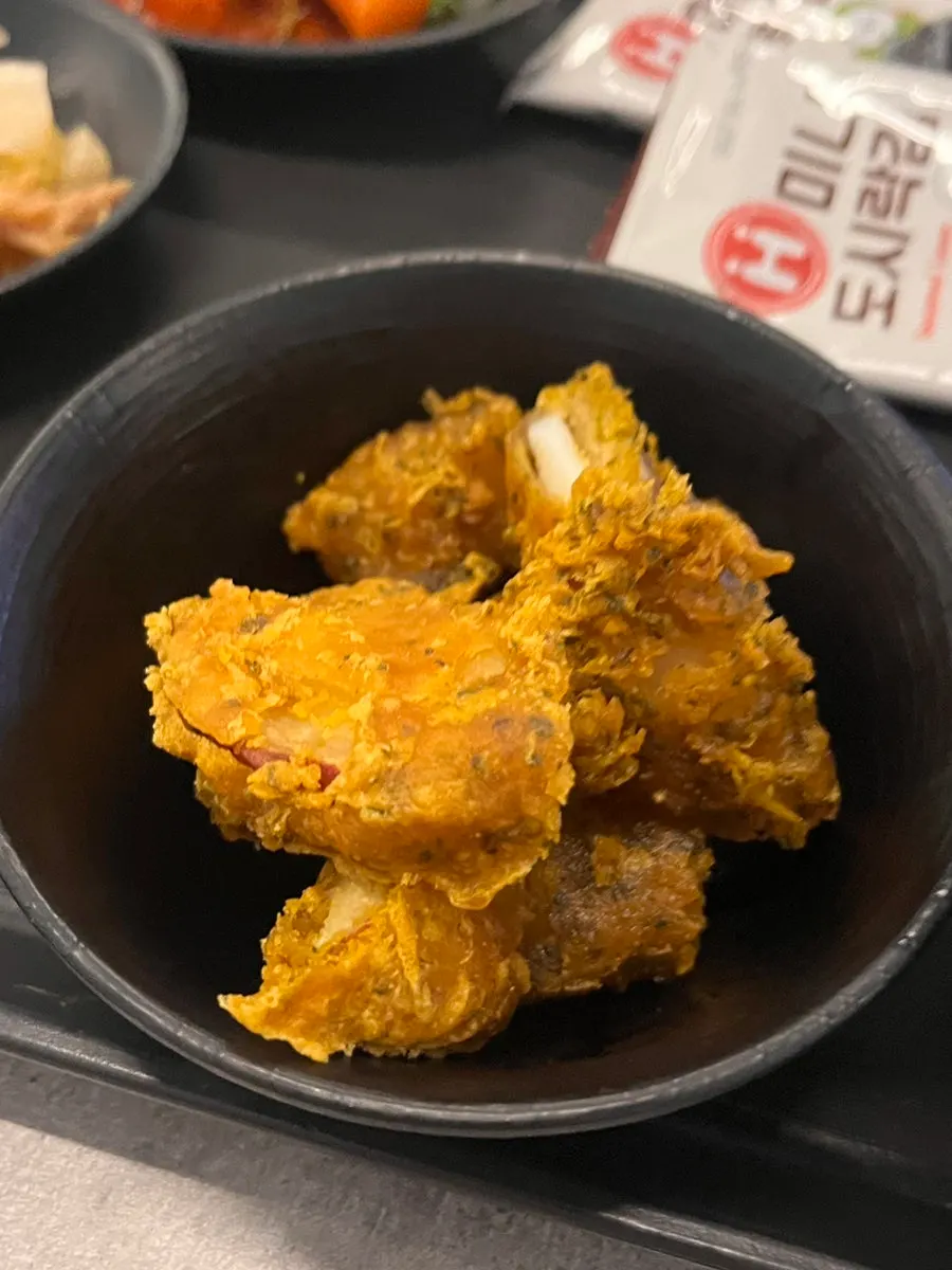Buckwheat noodles and other side dishes